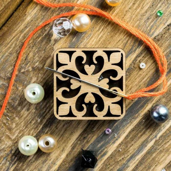 Square Patterned Magnetic Needle Minder FLMH-080 by Wonderland Crafts