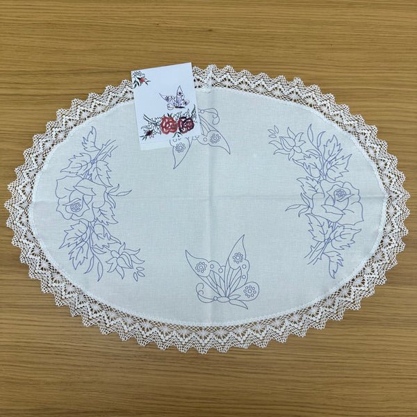 Doily Stamped Embroidery Oval 8003 by Margot Creations de Paris