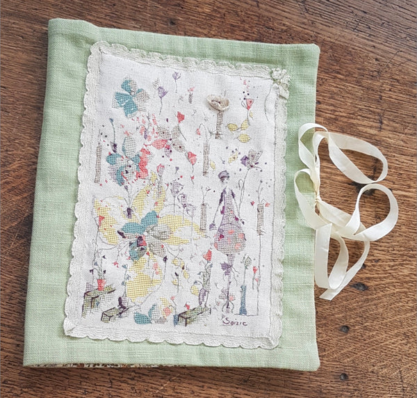 Cache Livre Reve de Fleurs Soizic Embroidery Kit by Au Ver A Soie