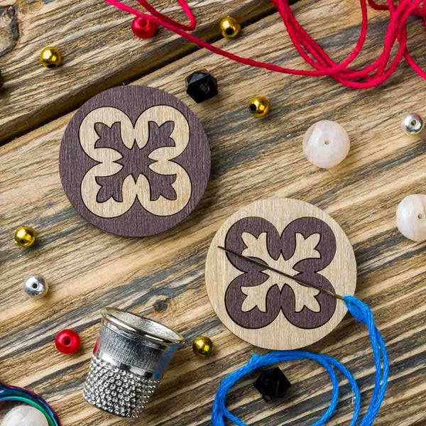 Circle Cross Magnetic Double Sided Needle Minder FLMH-003 by Wonderland Crafts