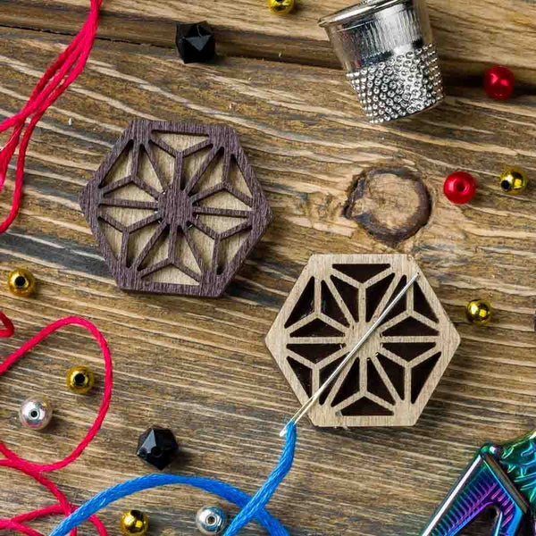 Hex Star Magnetic Double Sided Needle Minder FLMH-053 by Wonderland Crafts