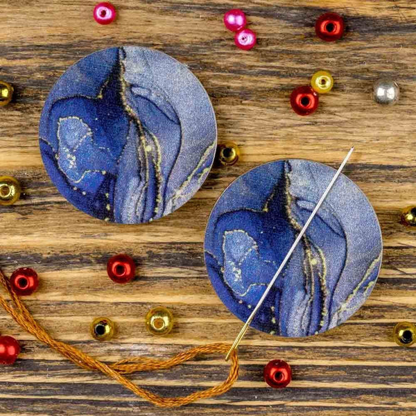 Blue Breeze Magnetic Double Sided Needle Minder - FLMH-089 by Wonderland Crafts