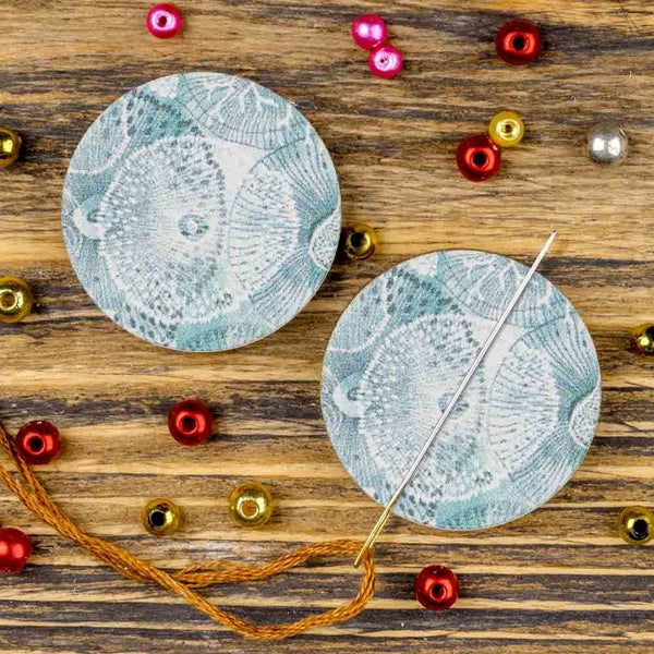 Organic Print Magnetic Double Sided Needle Minder - FLMH-096 by Wonderland Crafts