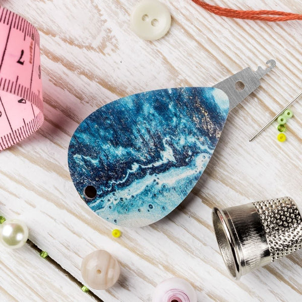 Coastal Colours Needle Threader FLNT-022 by Wonderland Crafts