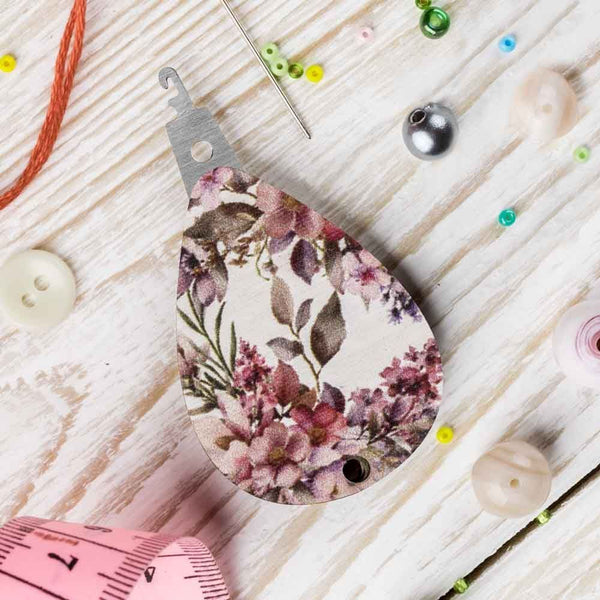 Old Mauve Floral Needle Threader FLNT-029 by Wonderland Crafts