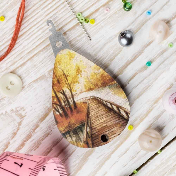 Autumn Needle Threader FLNT-034 by Wonderland Crafts