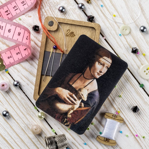 Lady with an Ermine Magnetic Needle Case FLZB(N)-078 by Wonderland Crafts