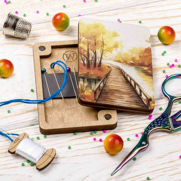 Autumn Magnetic Needle Case FLZB(N)-122 by Wonderland Crafts