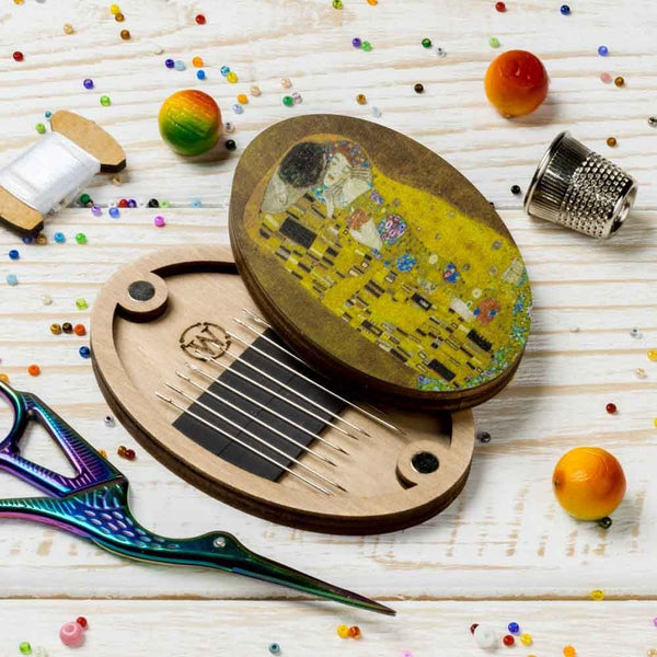 The Kiss Oval Magnetic Needle Case FLZB(N)-160 by Wonderland Crafts