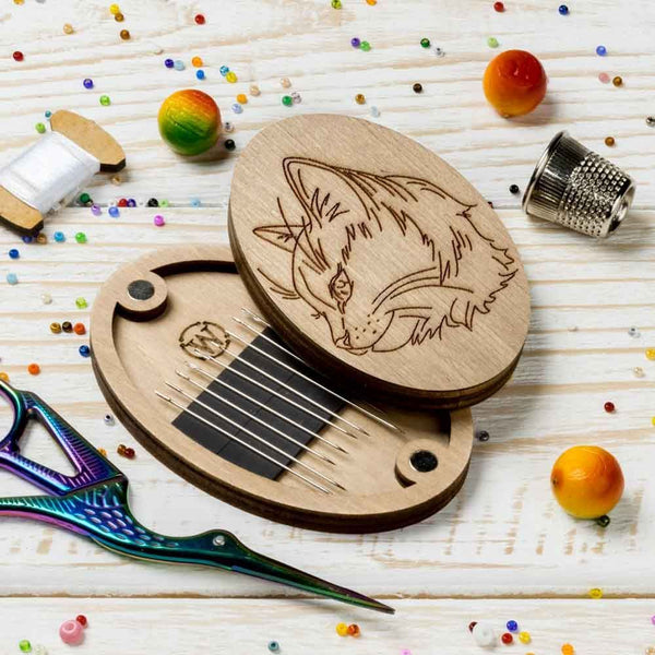 Kitty Oval Magnetic Needle Case FLZB(N)-174 by Wonderland Crafts