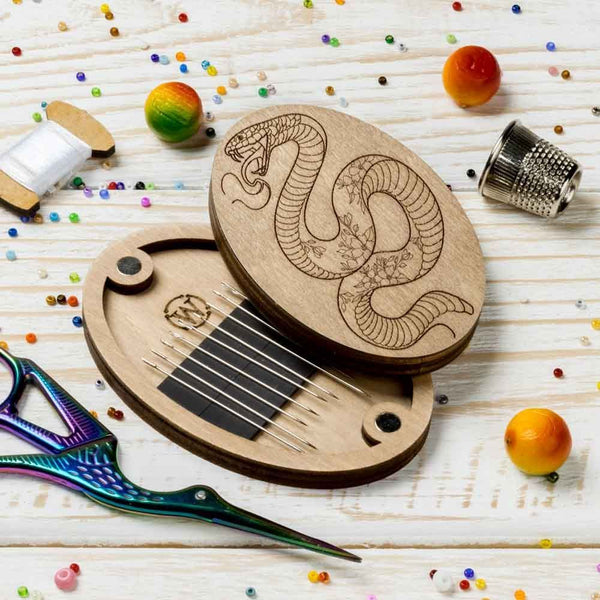 Snake Oval Magnetic Needle Case FLZB(N)-175 by Wonderland Crafts